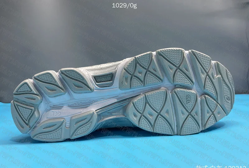 ASICS GEL NYC 6