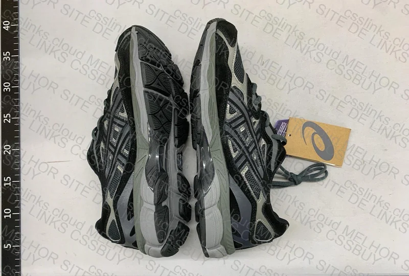 ASICS GEL NYC - BLACK 4