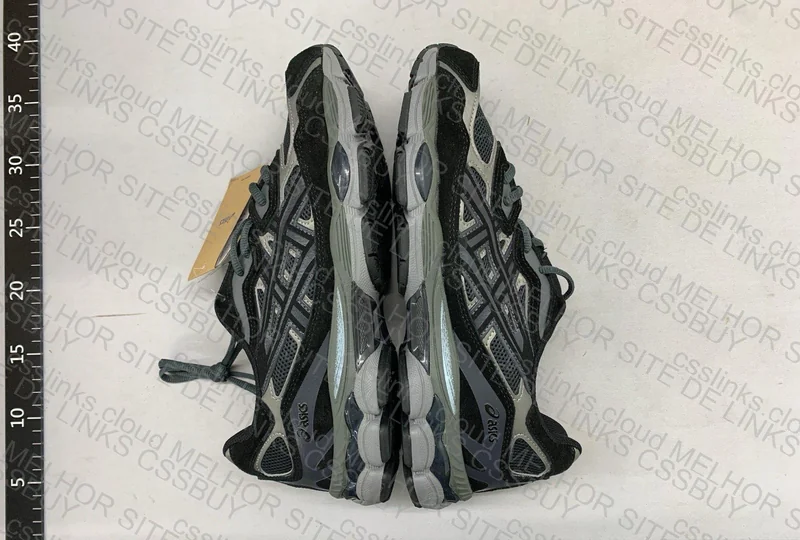 ASICS GEL NYC - BLACK 6