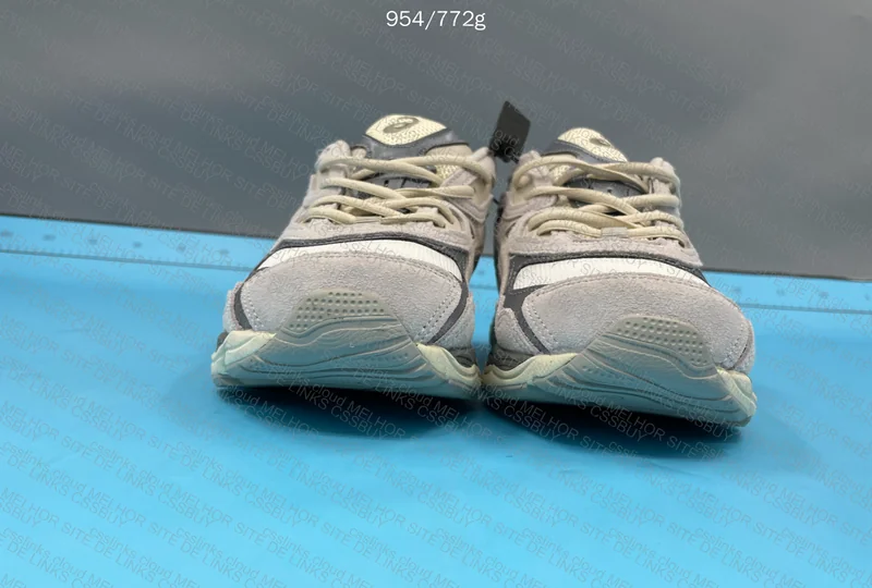 Asics Gel NYC Cream Oyster Grey 6