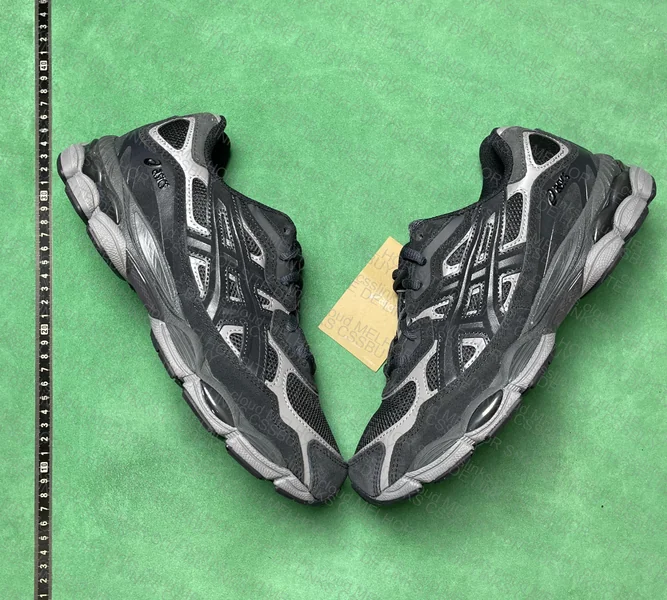 Asics Gel NYC Black 3