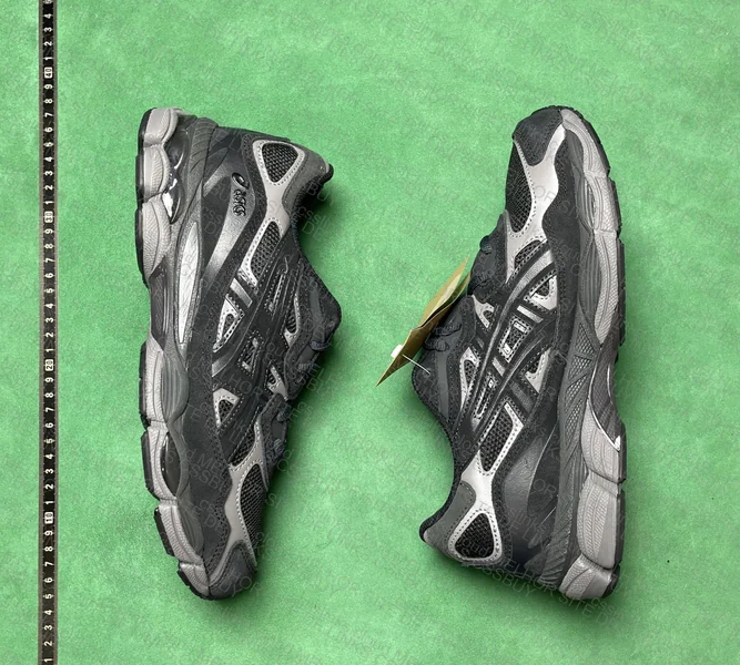 Asics Gel NYC Black 4
