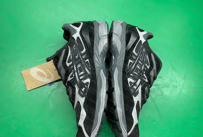 Asics Gel NYC Black 4