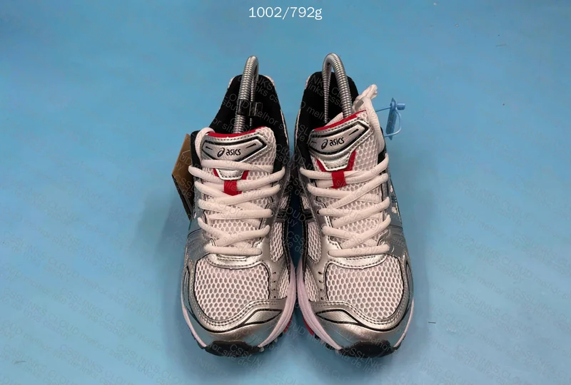 Asics Kayano 14