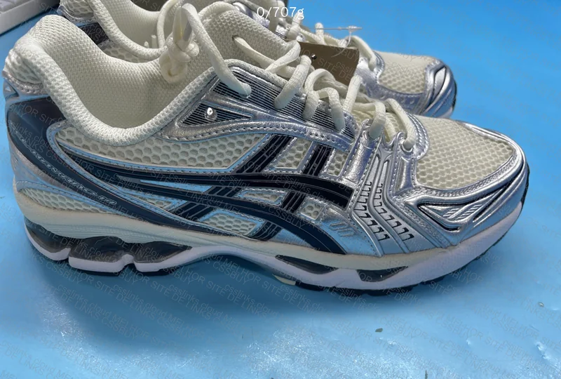 Asics Kayano 14 9