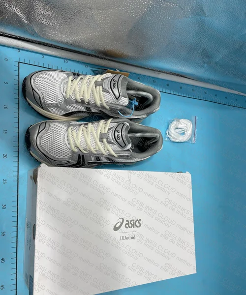 asics kayano 14 silver black 7