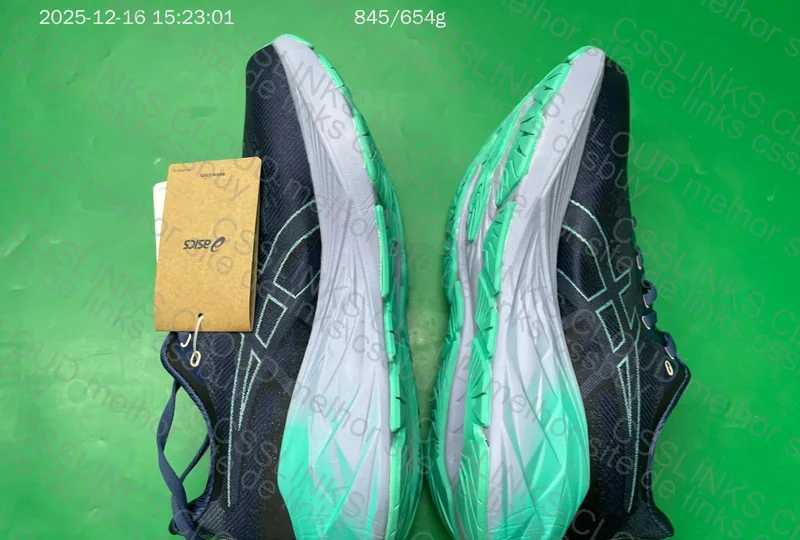 Asics Novablast 4