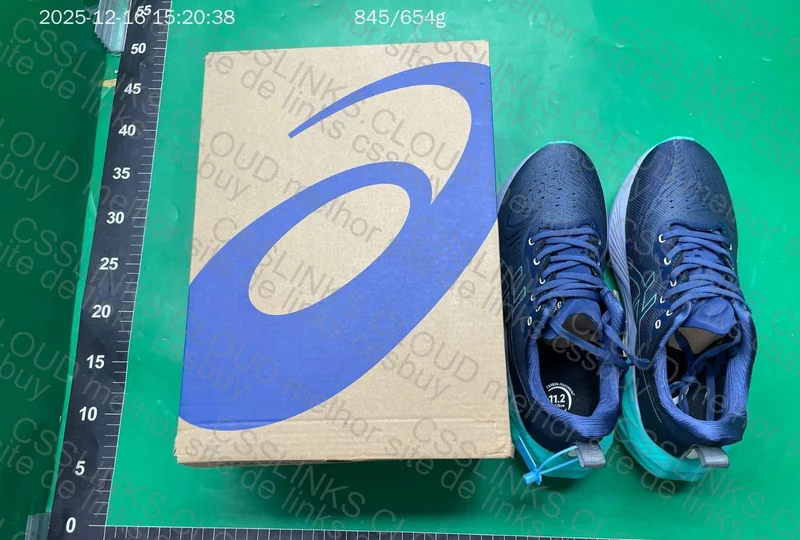 Asics Novablast 4 3