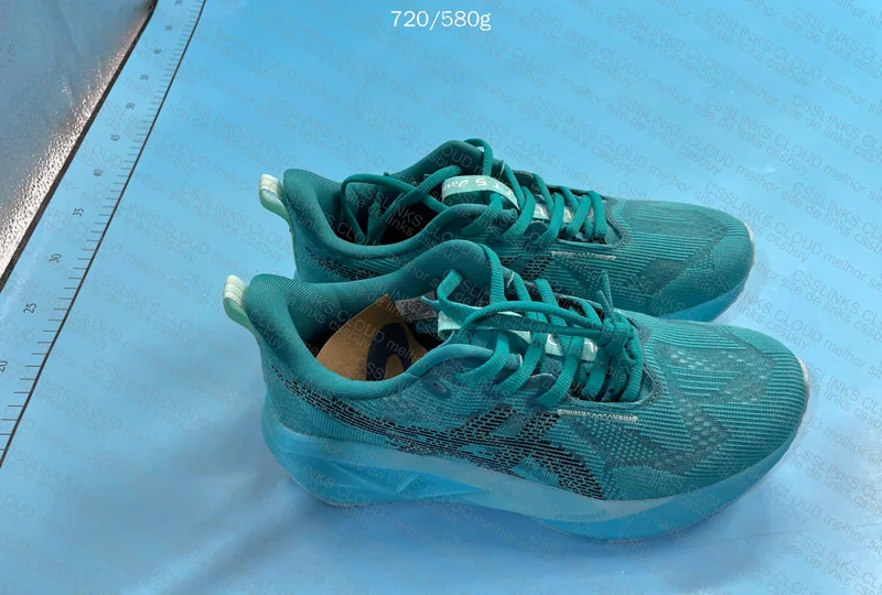 ASICS Novablast 5
