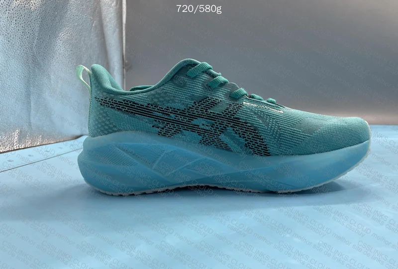 ASICS Novablast 5 7