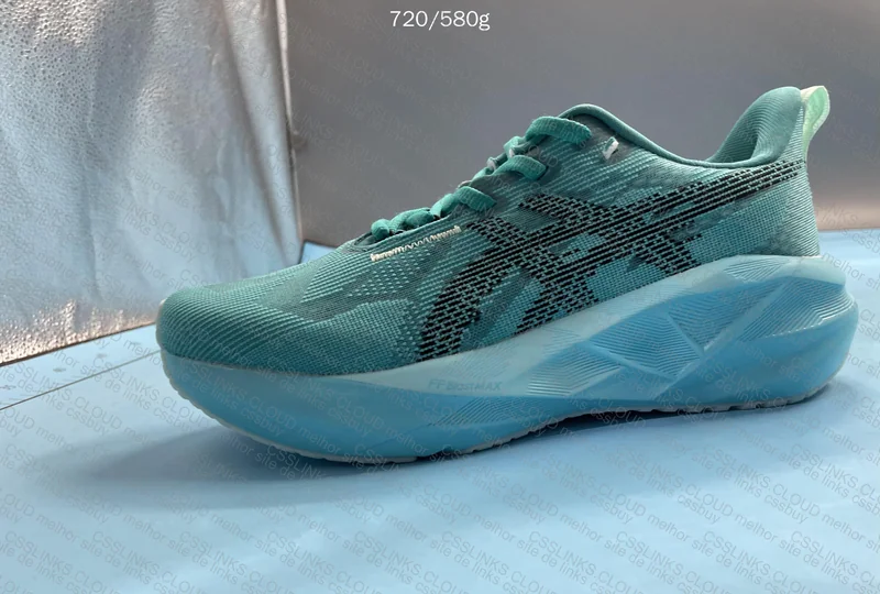 ASICS Novablast 5 8