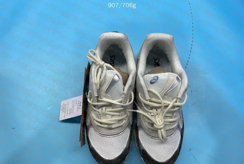 ASICS NYC CREAM BROWN YOLO 4