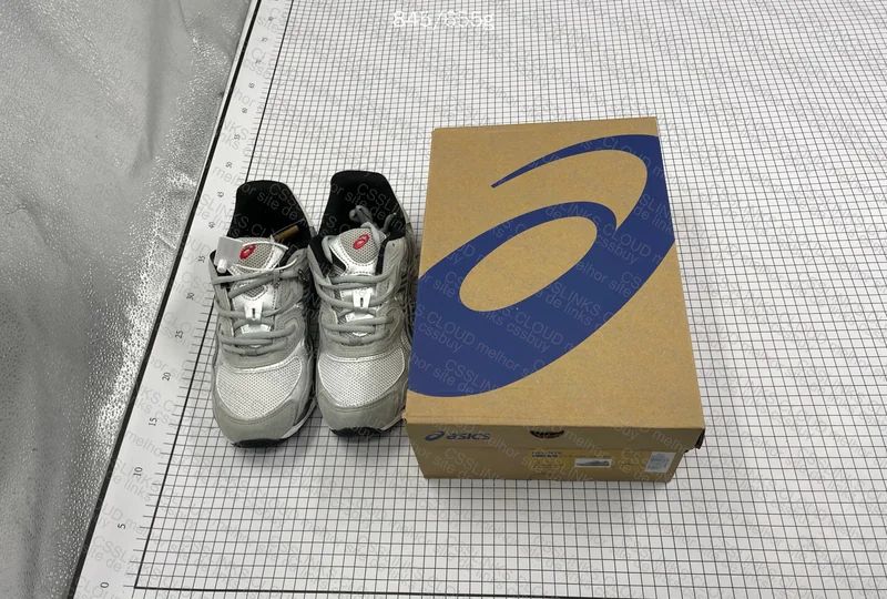 Asics nyc gel 10