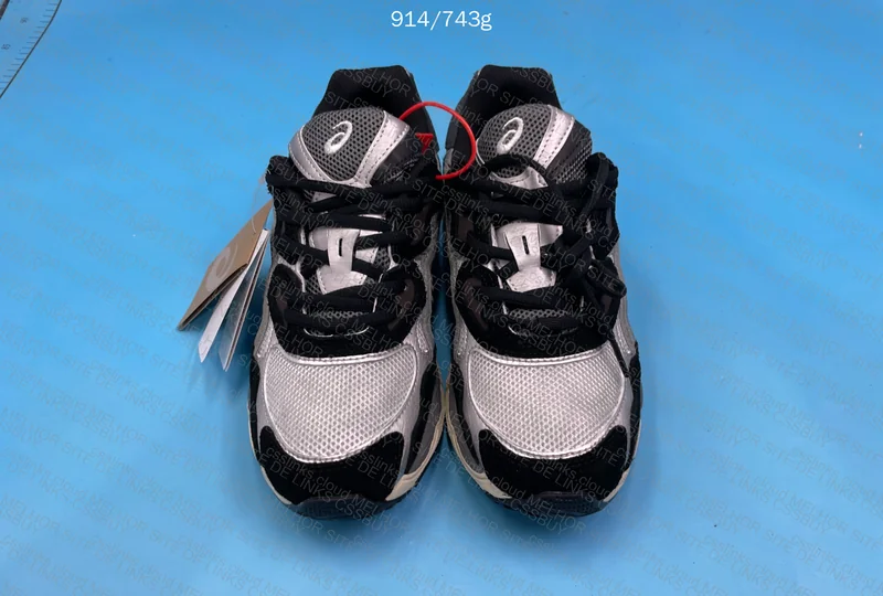 ASICS NYC GEL