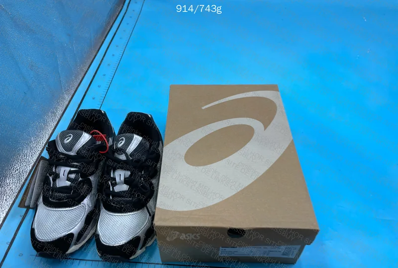 ASICS NYC GEL 3