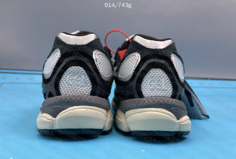 ASICS NYC GEL 8