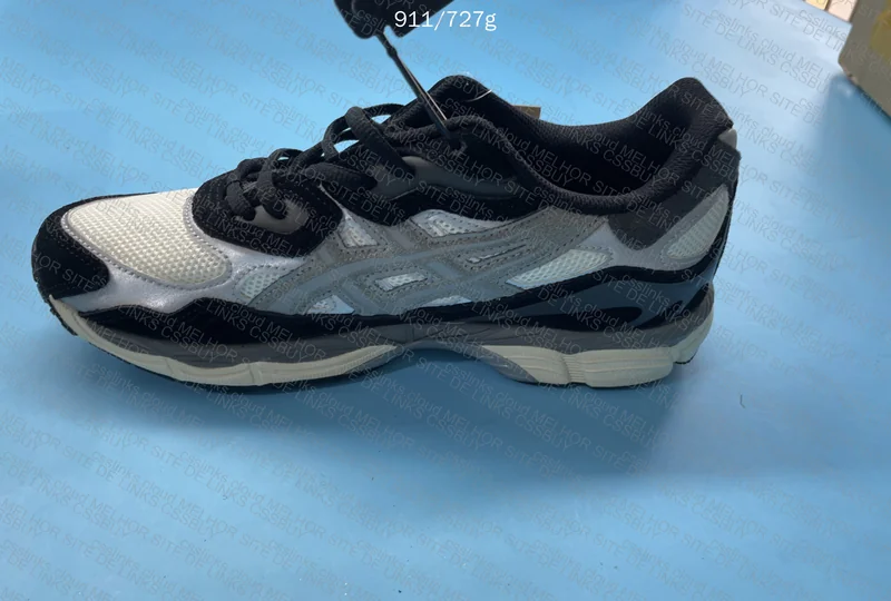 ASICS NYC GEL 4
