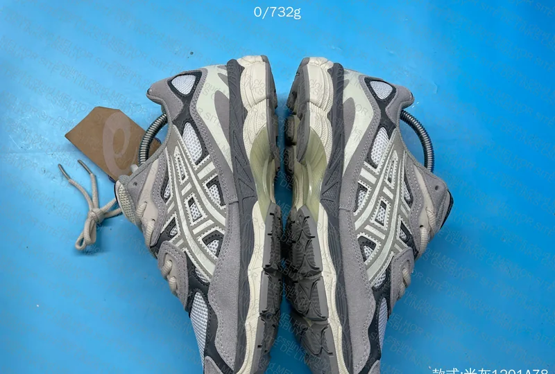 Asics NYC gel 4