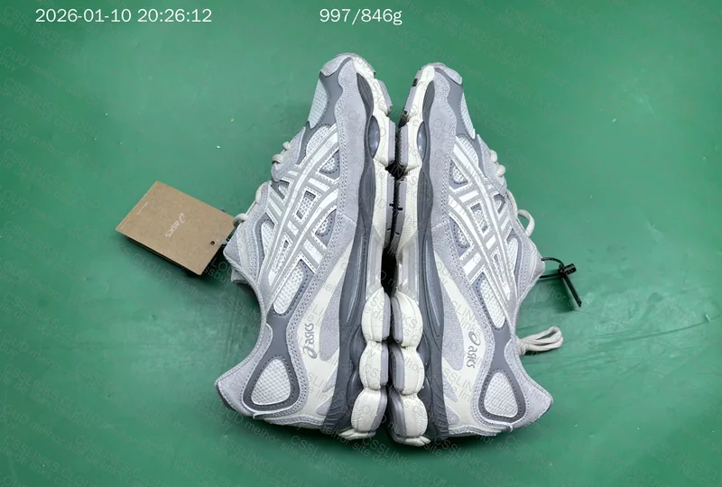 Asics nyc gel 3