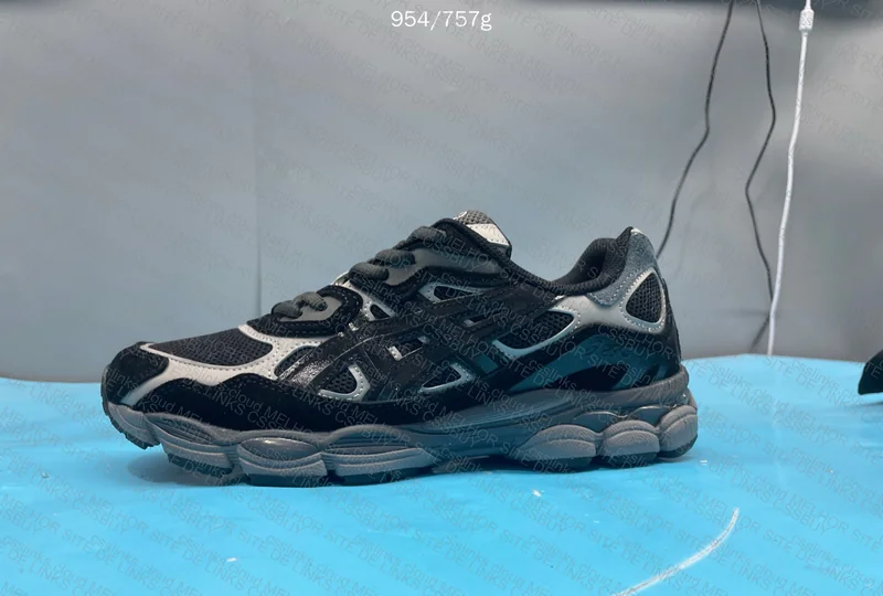 Asics NYC Gel Black 7