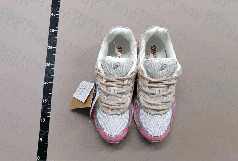 Asics NYC rosinha