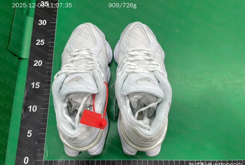 AY Batch SALE - NB9060 Triple white 2