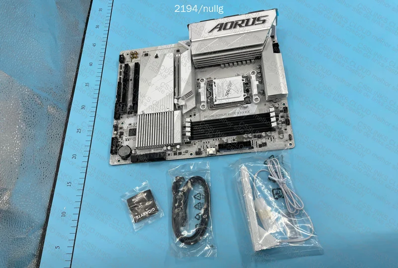 B650E aorus elite x ax ice 2