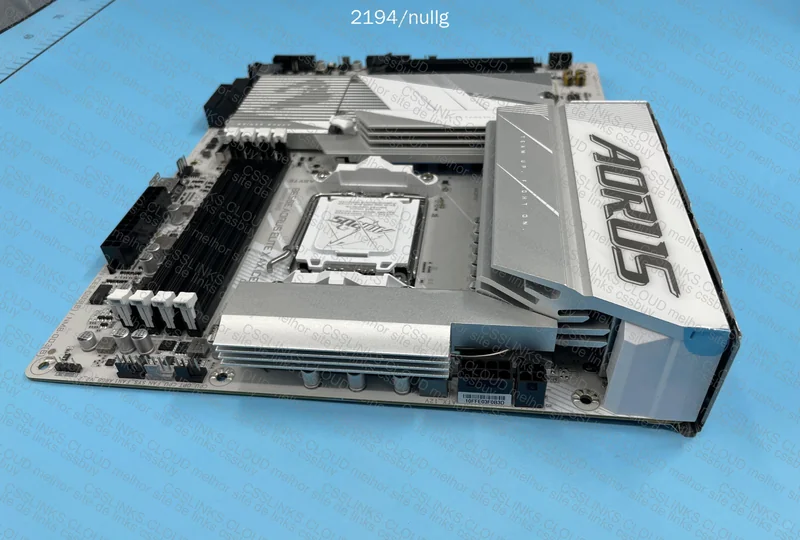 B650E aorus elite x ax ice 4