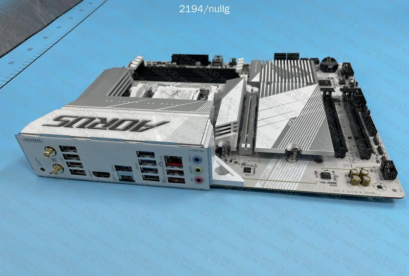 B650E aorus elite x ax ice 5