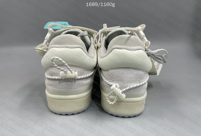 Bad Bunny White GL? 3