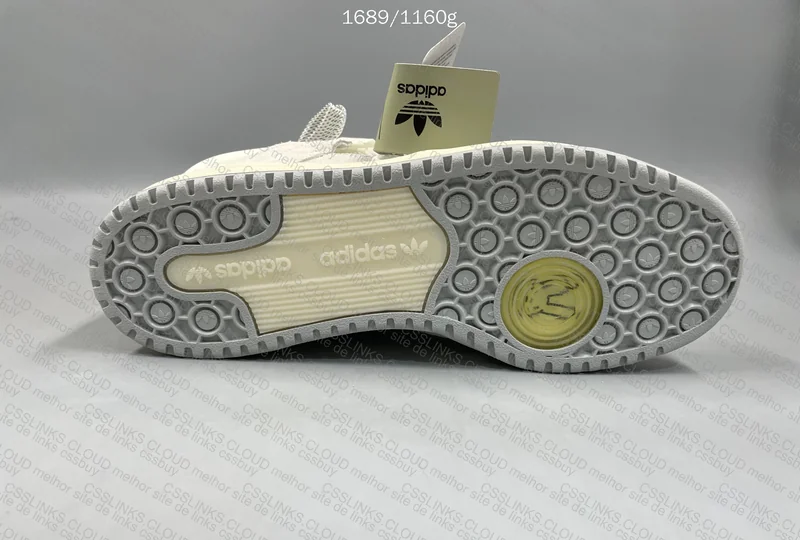 Bad Bunny White GL? 4