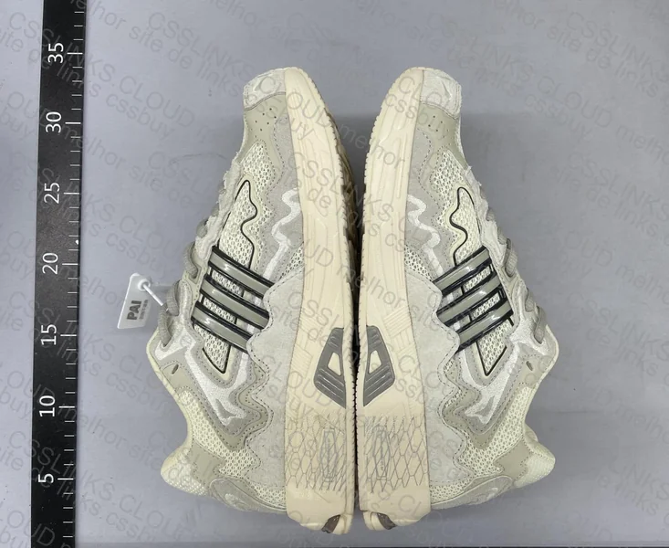 BAD BUNNY X ADIDAS RESPONSE CL WONDER WHITE 6