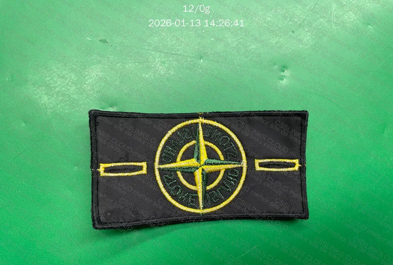 Badge Stone Island 4