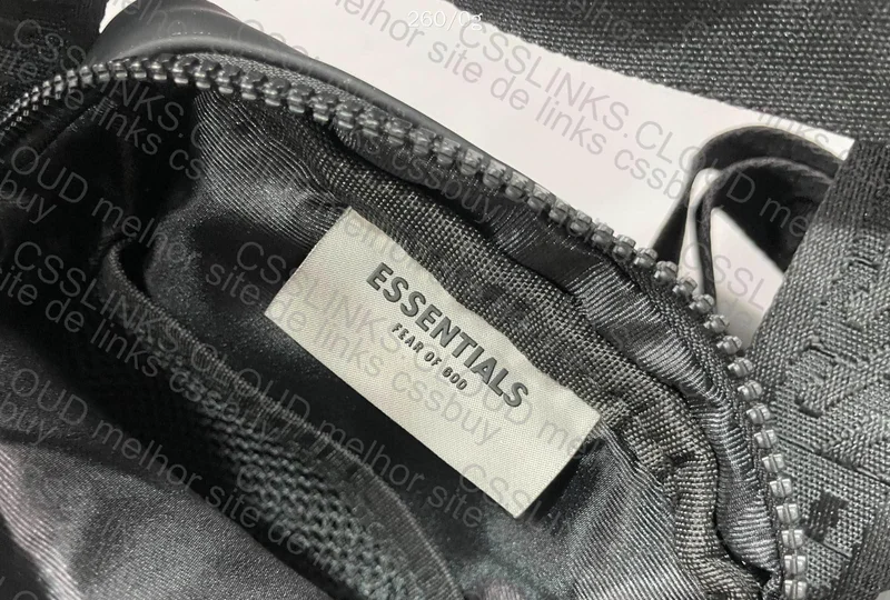 Bag ESSENTIALS