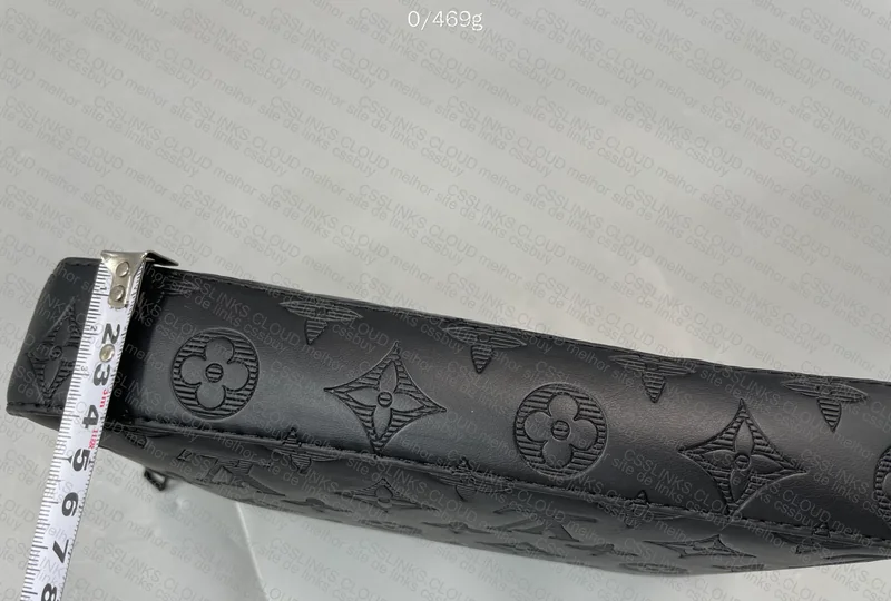 Louis Vuitton Messenger Bag