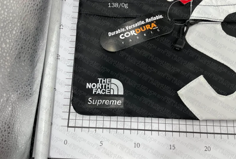 Bag Supreme X The North Face 2