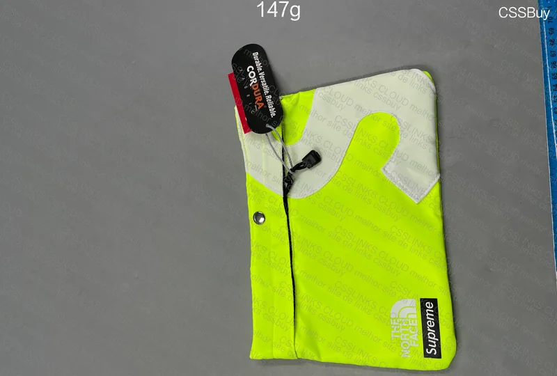 Bag Supreme x TNF Volt