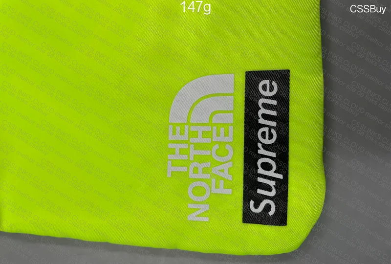 Bag Supreme x TNF Volt 3