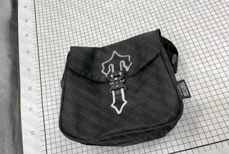 Trapstar Bag 26¥ Black with Reflective Logo