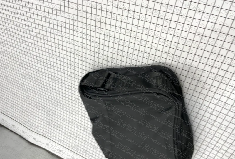 Trapstar Messenger Bag 1.0 (Sale Goat)