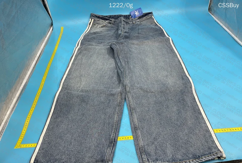 baggy jeans adidas x balenciaga 4