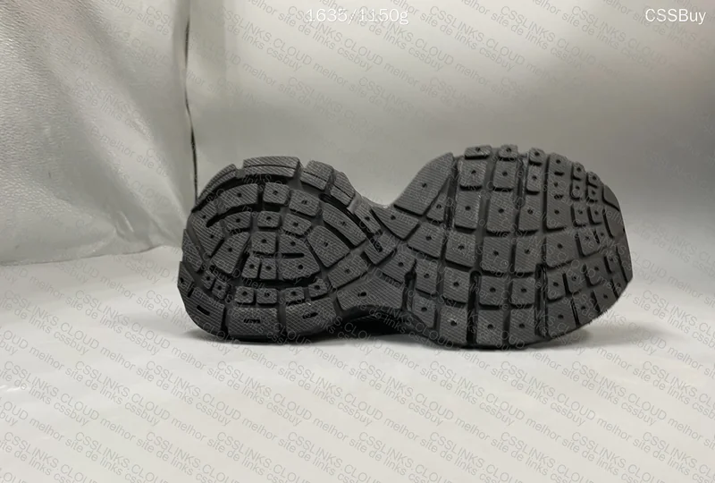 Balenciaga 3XL Black/White 9