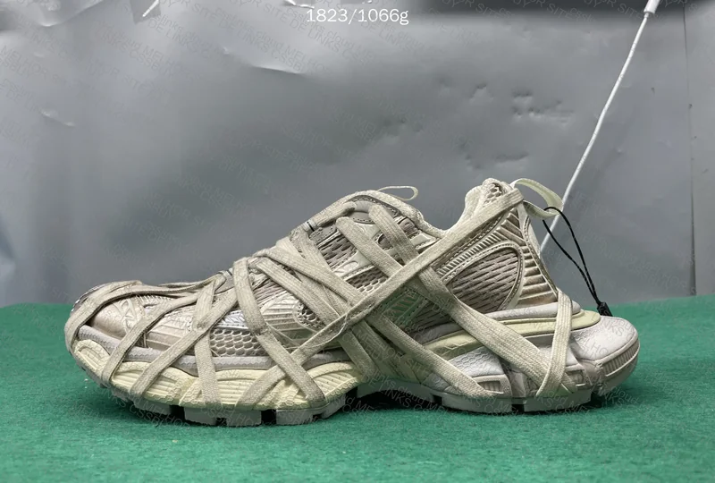 Balenciaga 3xl extremelace eggshell 3