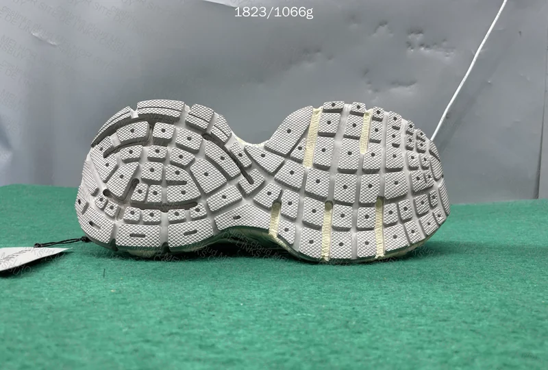 Balenciaga 3xl extremelace eggshell 5