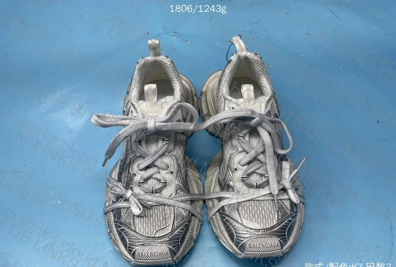 BALENCIAGA 3XL SALE 2