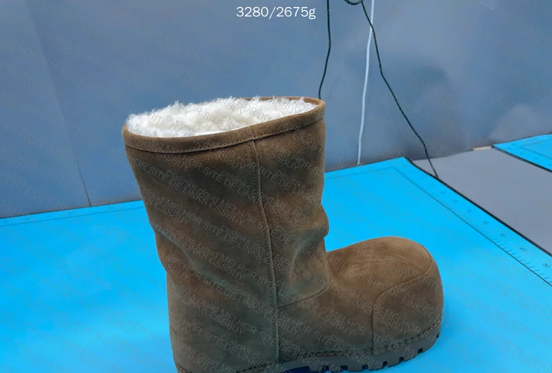 BALENCIAGA ALASKA BOOTS 10