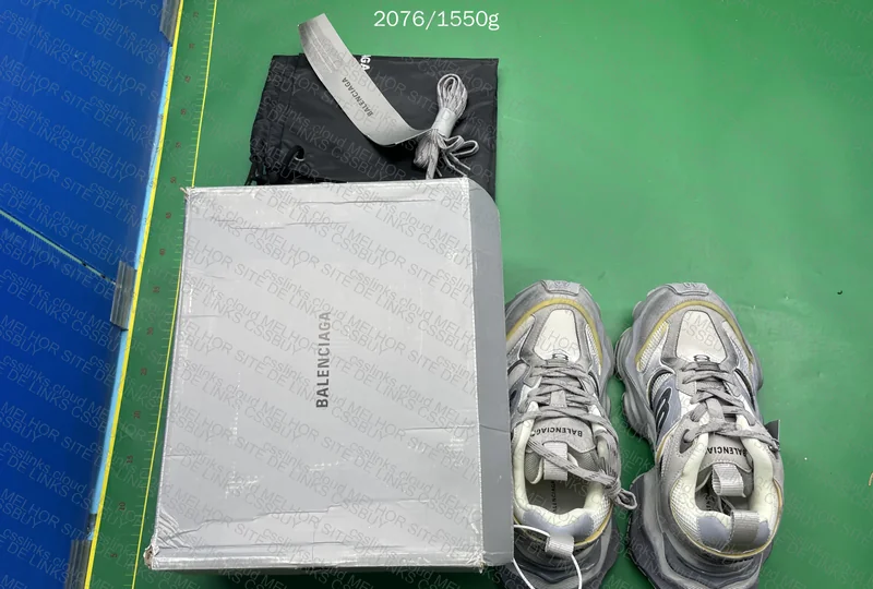 Balenciaga cargo(sale)