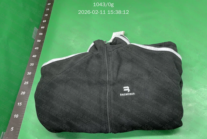 Balenciaga Fleece - Husky
