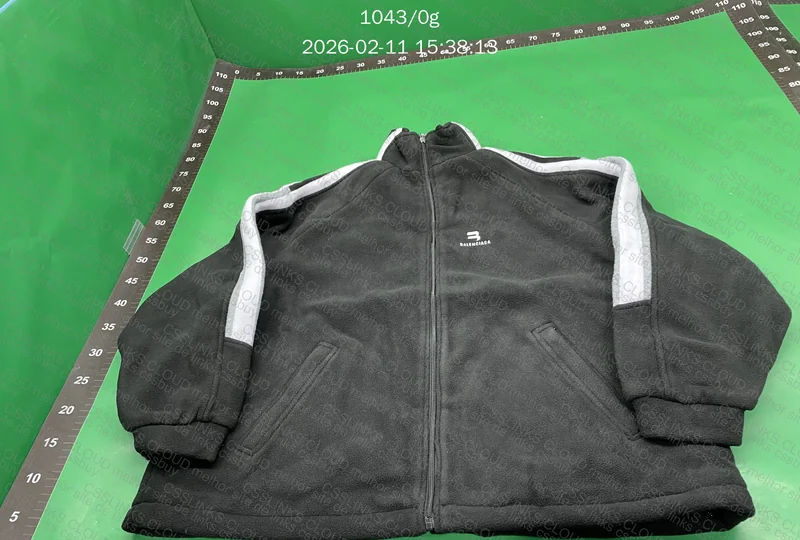 Balenciaga Fleece - Husky 2