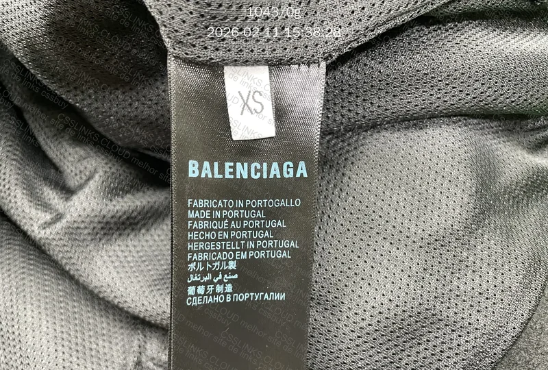 Balenciaga Fleece - Husky 5